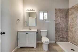 626 W Crawford St in Denison, TX - Building Photo - Building Photo