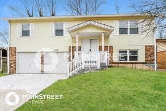 2316 Kingsford Dr in Florissant, MO - Building Photo - Building Photo