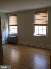 324 S Juniper St in Philadelphia, PA - Building Photo - Building Photo