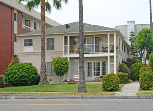 461 N Doheny Dr in Los Angeles, CA - Foto de edificio - Building Photo