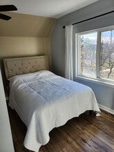 2475 E Maple Rd, Unit Furnished Penthouse Unit in Troy, MI - Building Photo - Building Photo