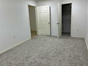 20420 Youpon Ln in Porter, TX - Foto de edificio - Building Photo