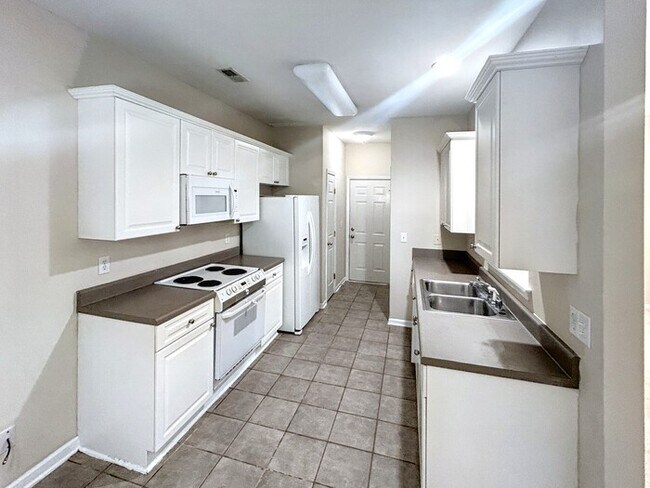 125 Oxmoor Dr in Helena, AL - Building Photo - Building Photo