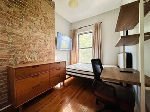 Furnished room/NOT APARTMENT in Brooklyn, NY - Building Photo - Building Photo