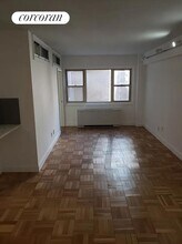 345 E 56th St in New York, NY - Building Photo - Building Photo