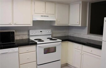 203 SE 15th Pl, Unit # 214 in Cape Coral, FL - Building Photo - Building Photo