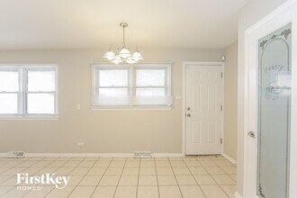 504 E 163rd St in South Holland, IL - Foto de edificio - Building Photo