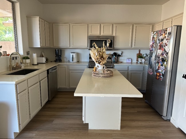 12700 N 87th Dr in Peoria, AZ - Building Photo - Building Photo