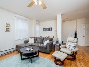 546 E 8th St in Boston, MA - Building Photo - Building Photo