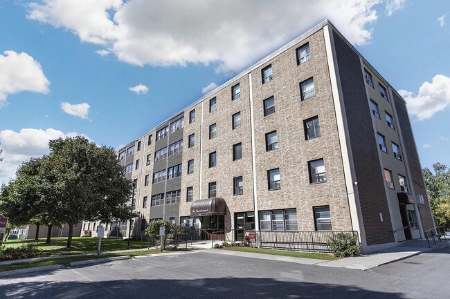 Cumberland in Kingston, ON - Building Photo - Building Photo