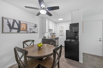 Timber Glen Apartments in Batavia, OH - Building Photo - Building Photo