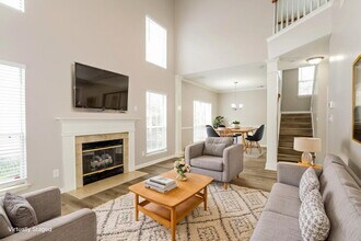 12113 Cartgate Ln in Charlotte, NC - Building Photo - Building Photo
