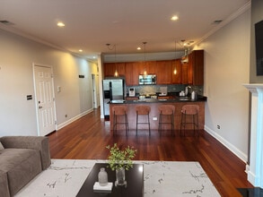 1834 W Foster Ave in Chicago, IL - Building Photo - Building Photo