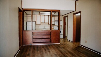 2421 Madison St, Unit 52 in Clarksville, TN - Foto de edificio - Building Photo