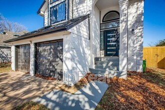 307 Rodeo Dr in Keller, TX - Foto de edificio - Building Photo