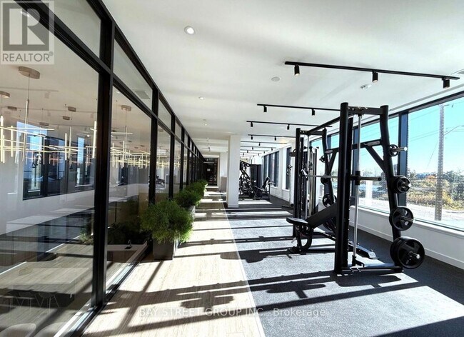 3071 Trafalgar Rd in Oakville, ON - Building Photo - Building Photo