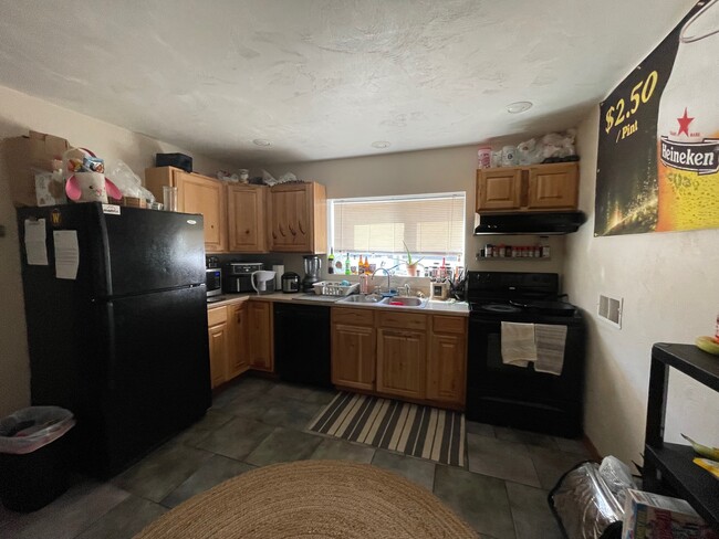 1126 Lafayette Ave in Kalamazoo, MI - Building Photo - Building Photo