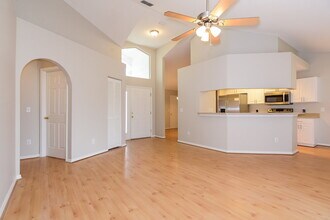 2304 Tioga Dr in Land O Lakes, FL - Building Photo - Building Photo