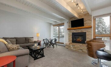 465-464 4 O'Clock Rd in Breckenridge, CO - Foto de edificio - Building Photo