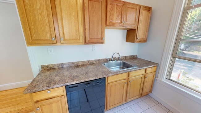 1729 Commonwealth Ave in Boston, MA - Building Photo - Building Photo