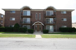 2105 W 176th Pl in Lansing, IL - Building Photo