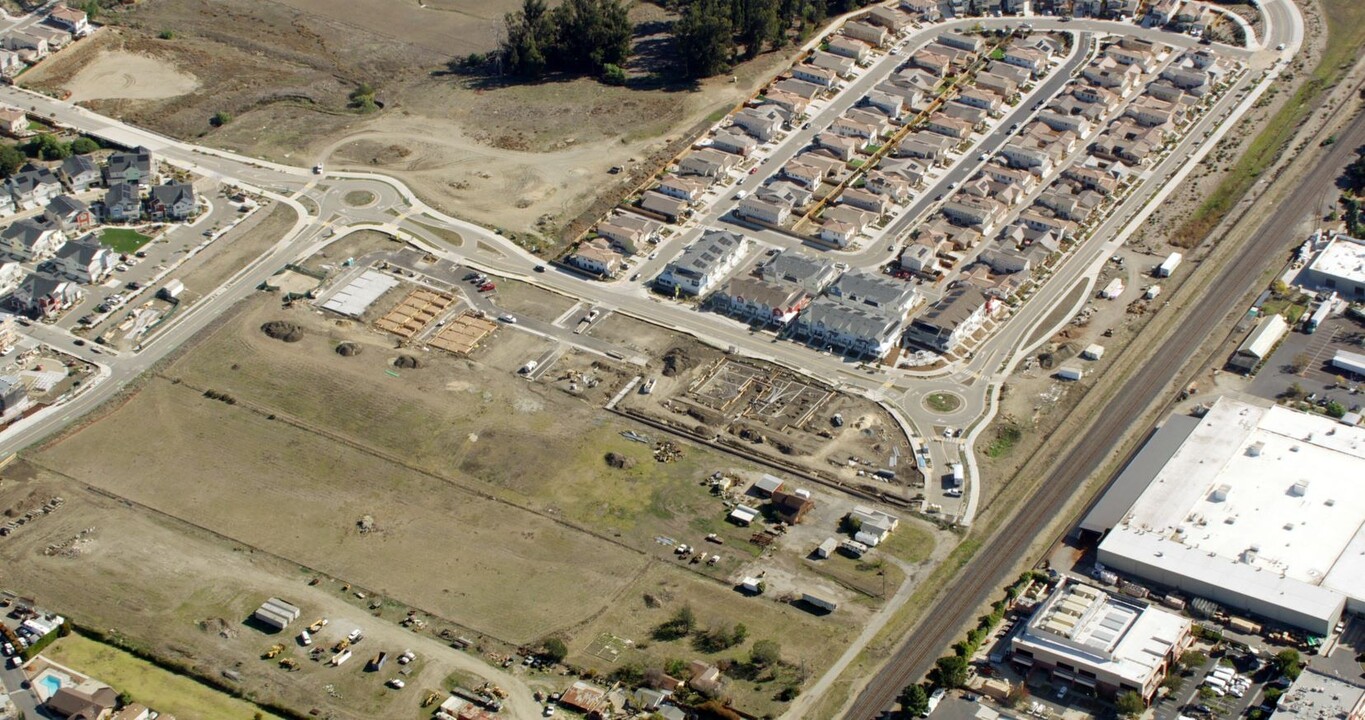 Tiburon Place in San Luis Obispo, CA - Building Photo