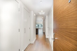 583 Bell St in Seattle, WA - Building Photo - Building Photo