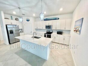 8788 Coco Bay Blvd in Englewood, FL - Building Photo - Building Photo