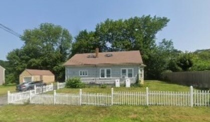 50 Lyng St, Unit 2 A in Dartmouth, MA - Building Photo