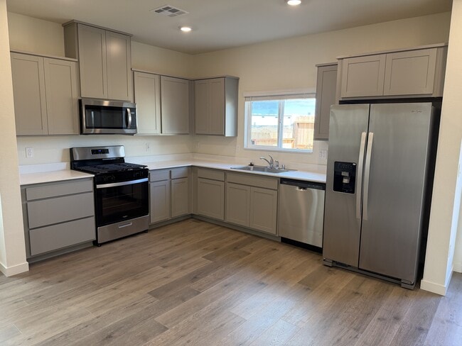 8426 Redwood Dawn Dr in Reno, NV - Building Photo - Building Photo