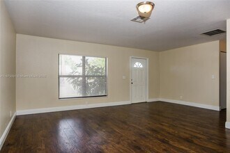 5927 Ithaca Cir W in Greenacres, FL - Building Photo - Building Photo