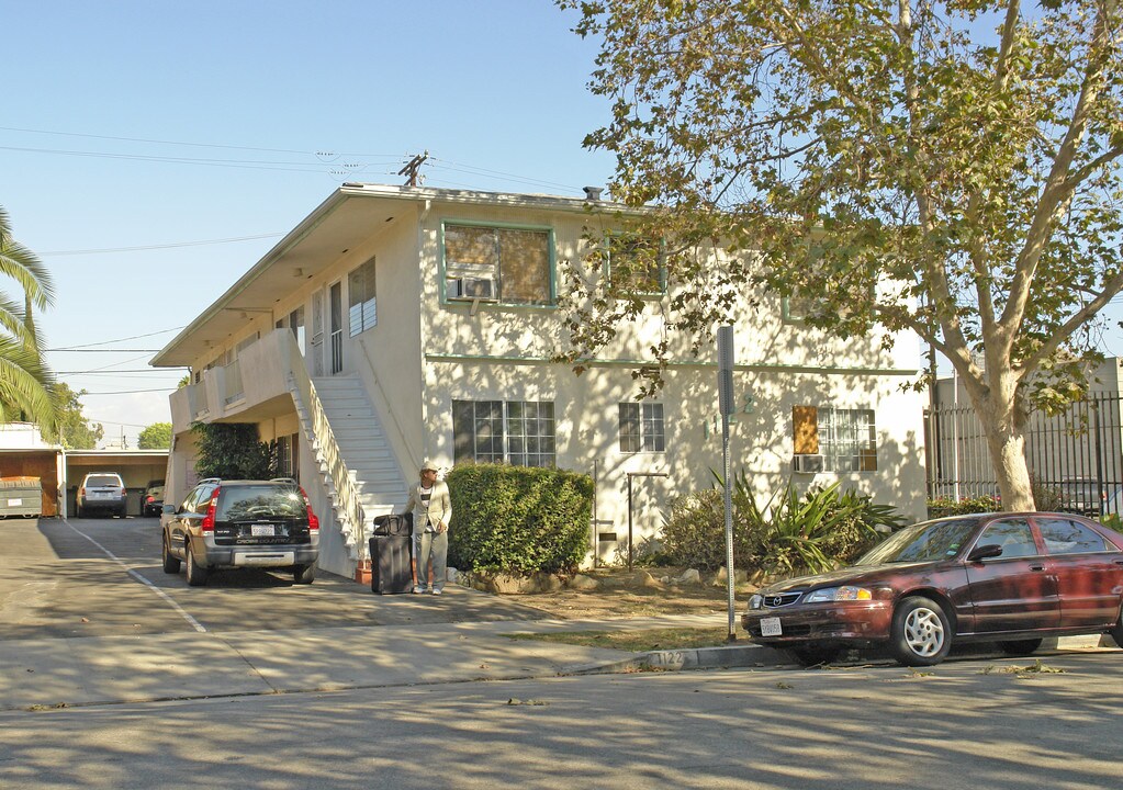 1122 N Formosa Ave in West Hollywood, CA - Building Photo