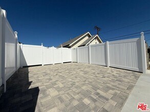 10907 Olinda St in Los Angeles, CA - Building Photo - Building Photo
