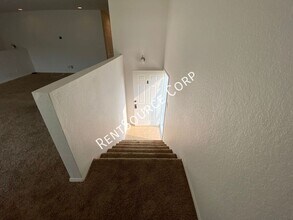 43328 Lookabout Rd in Lake Hughes, CA - Building Photo - Building Photo