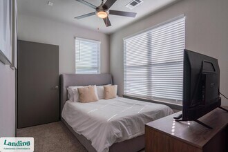 1415 N Main Ave, Unit 1449 in San Antonio, TX - Foto de edificio - Building Photo