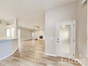 1668 Hidden Forest Ln in Jacksonville, FL - Foto de edificio - Building Photo