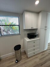 2225 Monroe St in Hollywood, FL - Building Photo - Building Photo
