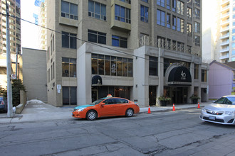 40 Scollard St in Toronto, ON - Building Photo - Building Photo