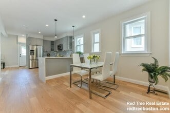 20 Weld Hill St, Unit 1 in Boston, MA - Building Photo - Building Photo