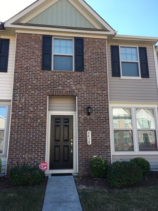 4438 Hillsgrove Rd in Wake Forest, NC - Building Photo