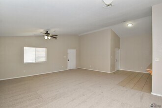 1705 S 45th Dr in Yuma, AZ - Building Photo - Building Photo