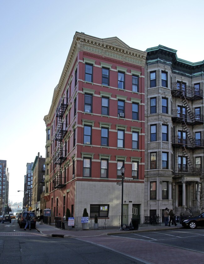 1131 Washington St in Hoboken, NJ - Building Photo - Building Photo