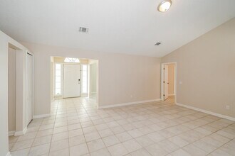 821 Richmond Ct in Orange Park, FL - Building Photo - Building Photo