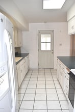 12231 N Cherry Hills Dr W in Sun City, AZ - Foto de edificio - Building Photo