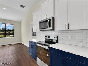 3025 NW 41st Pl in Cape Coral, FL - Building Photo - Building Photo