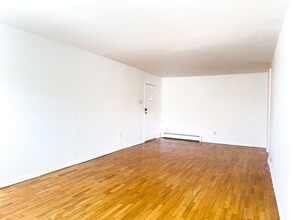 7 E Lawrence Park Dr in Piermont, NY - Building Photo - Building Photo