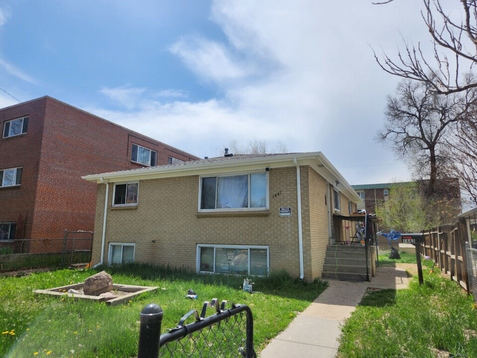 1643 Beeler St, Unit Beeler in Aurora, CO - Building Photo