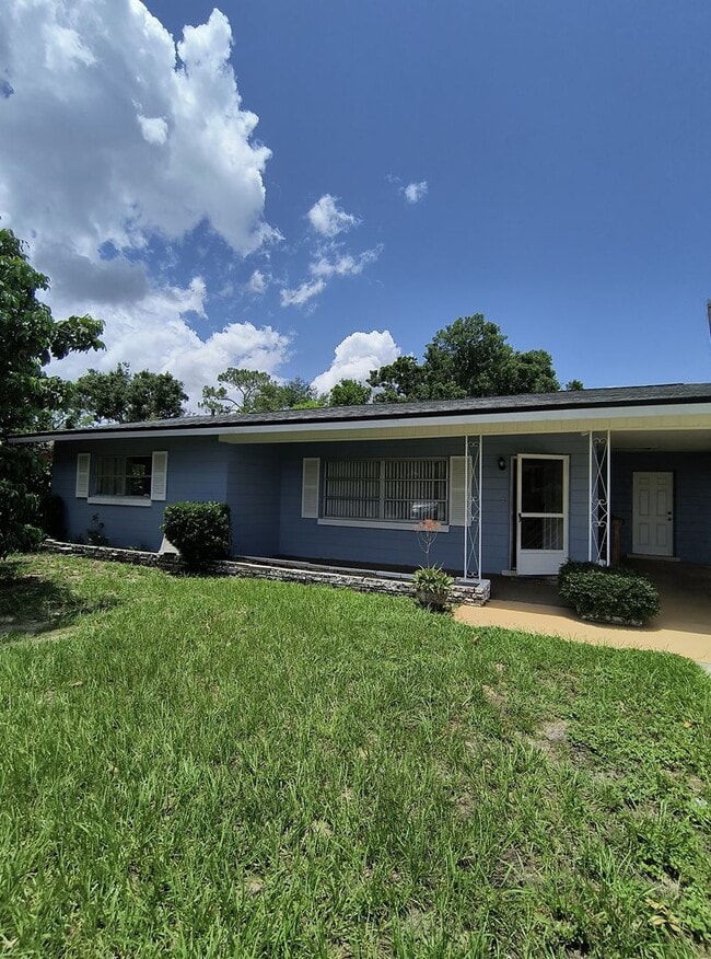 property at 1809 5th St SE