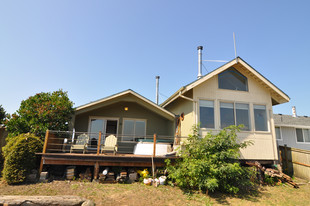 4246 Salt Spring Dr in Ferndale, WA - Building Photo