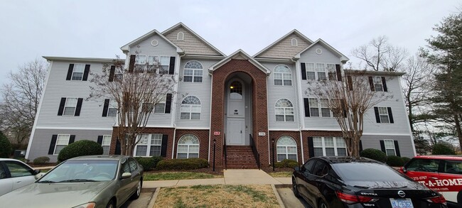 3706 Cotswold Terrace in Greensboro, NC - Building Photo - Building Photo